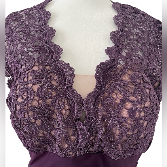 Stunning Purple Dress - Picture 2 of 5